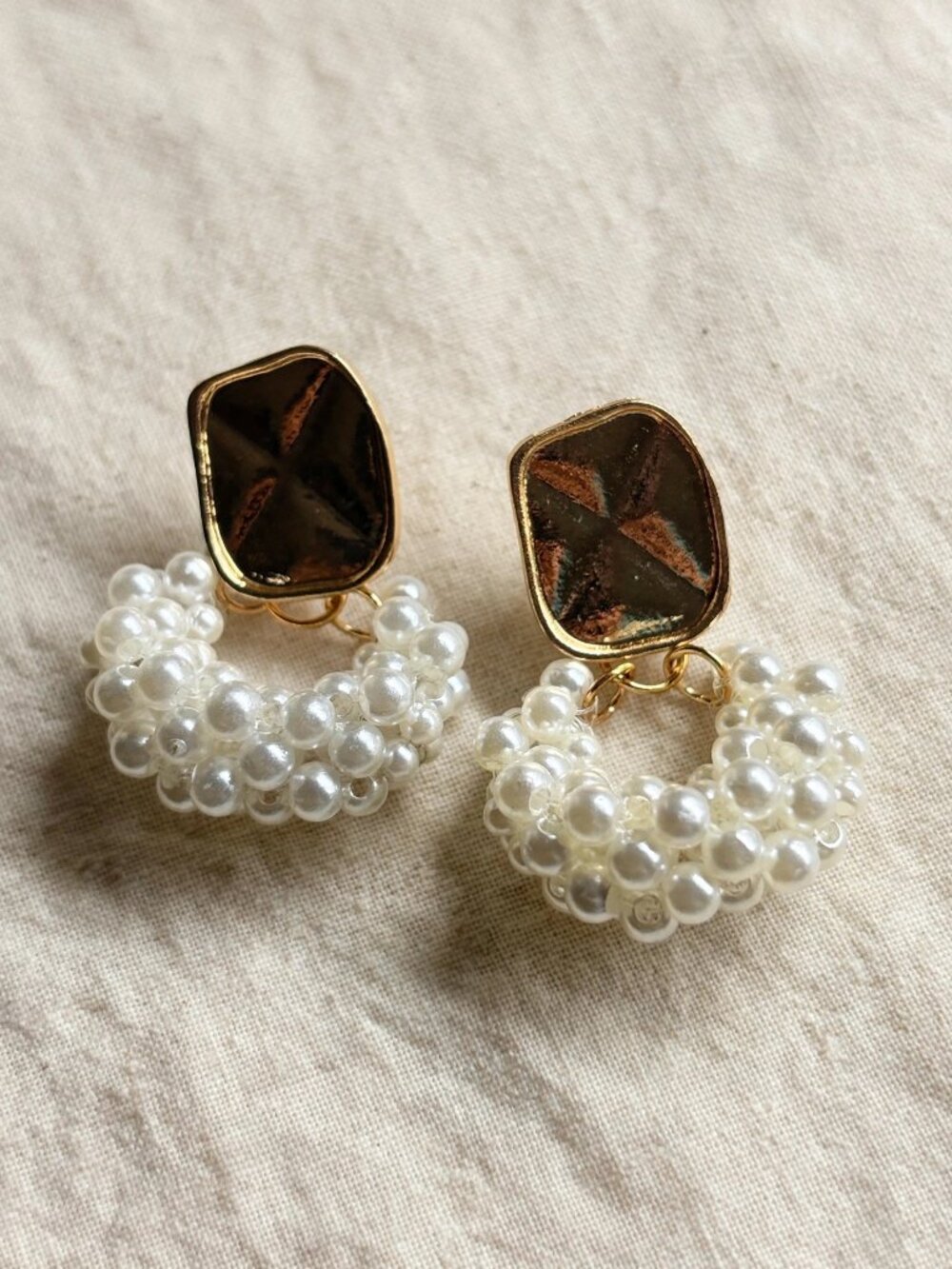 Pearl Cluster Hoop Earrings — White Pearls, Gold Tops